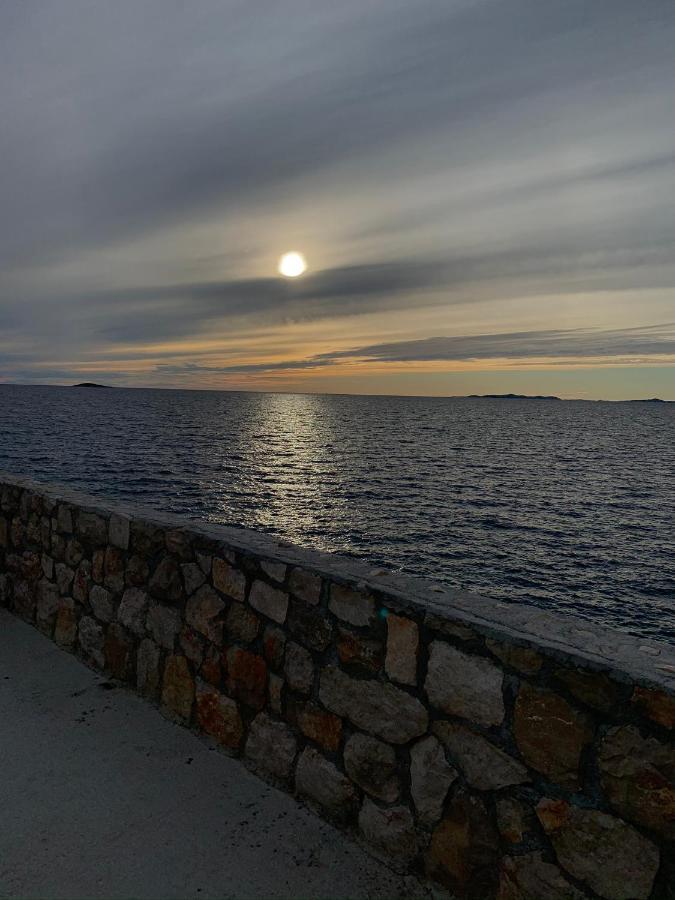 Riodia Seaview Stay Примоштен Экстерьер фото