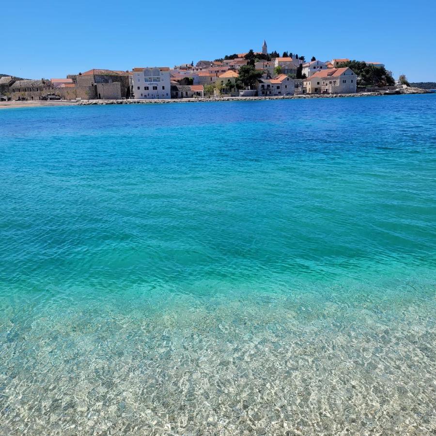 Riodia Seaview Stay Примоштен Экстерьер фото